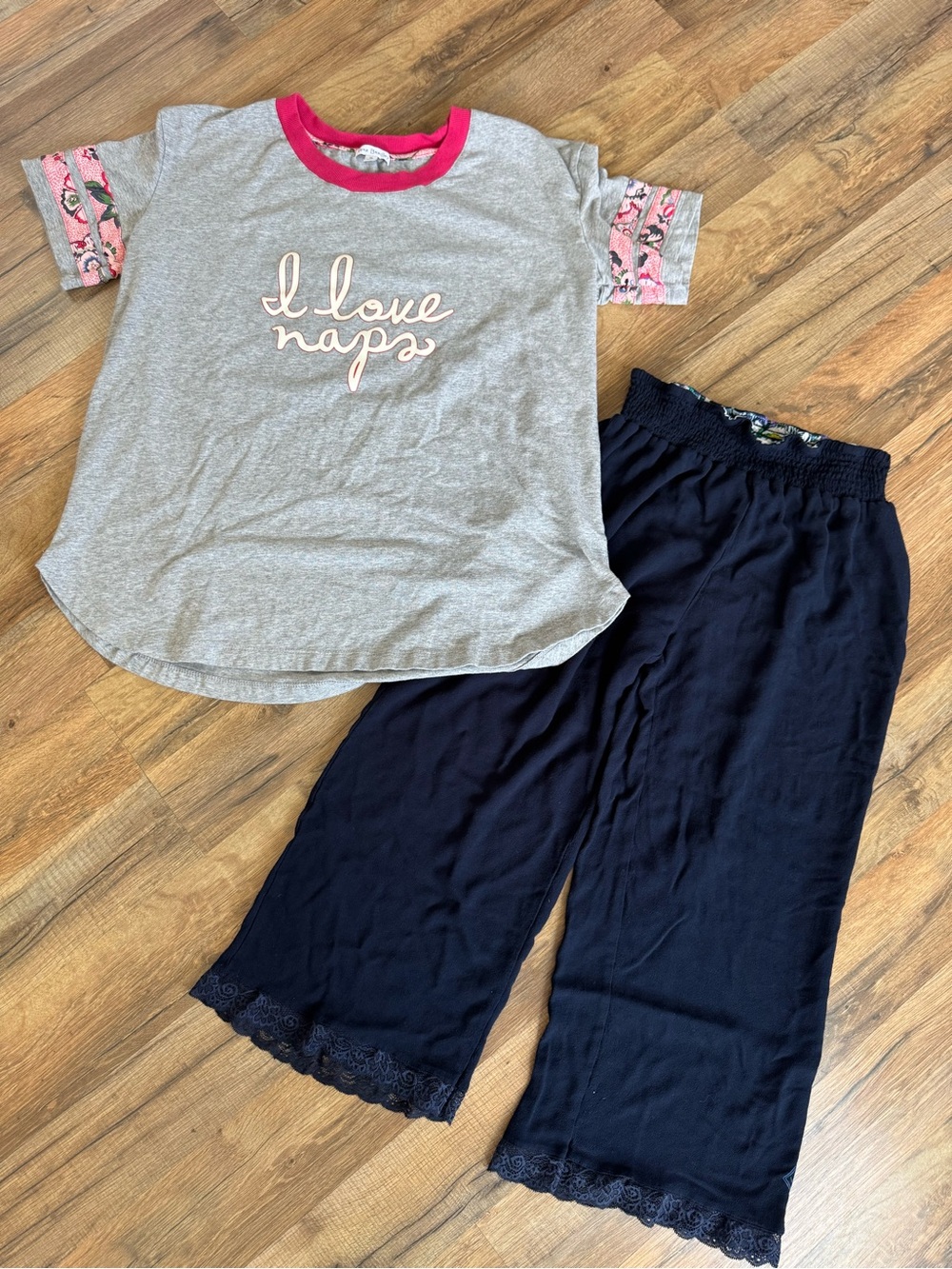 Vera Bradley Mix & Match PJ Pajama Set "I Love Naps" Tee & Navy Lace Capri Pants